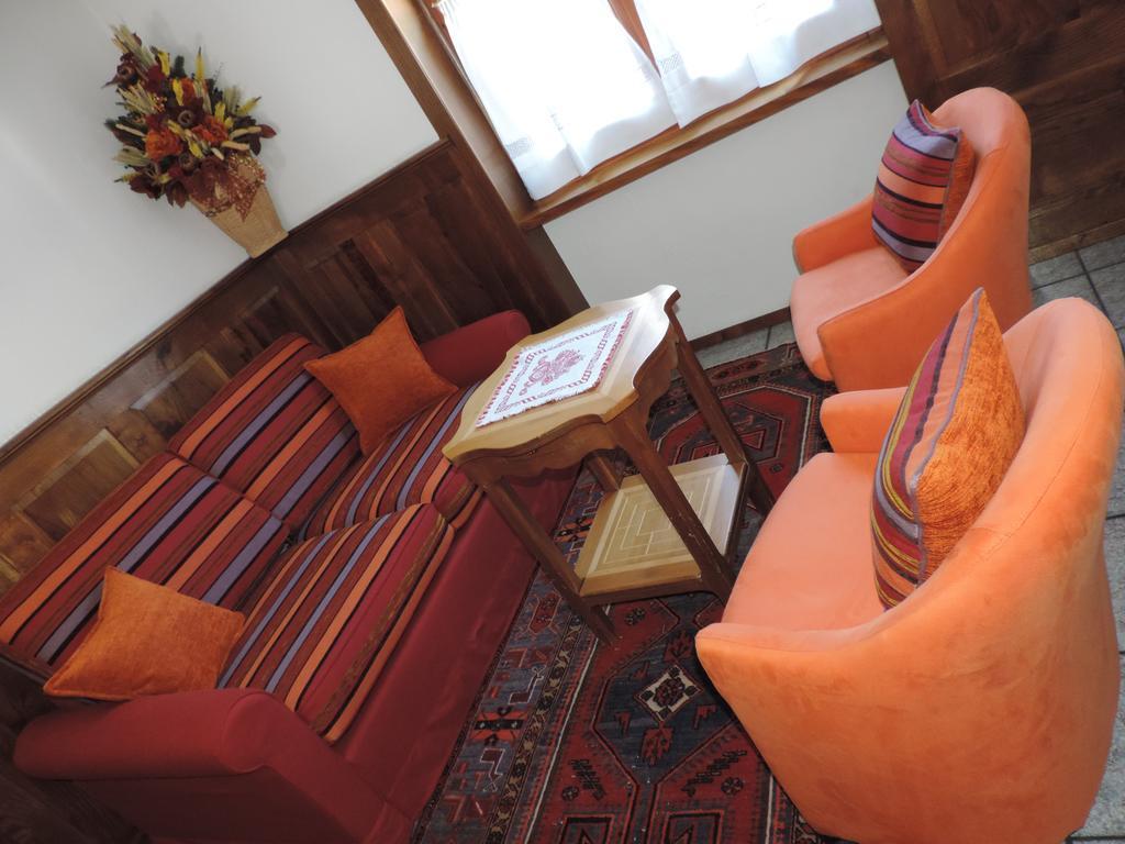 Hotel Le Clocher ชัมโปลุก ภายนอก รูปภาพ